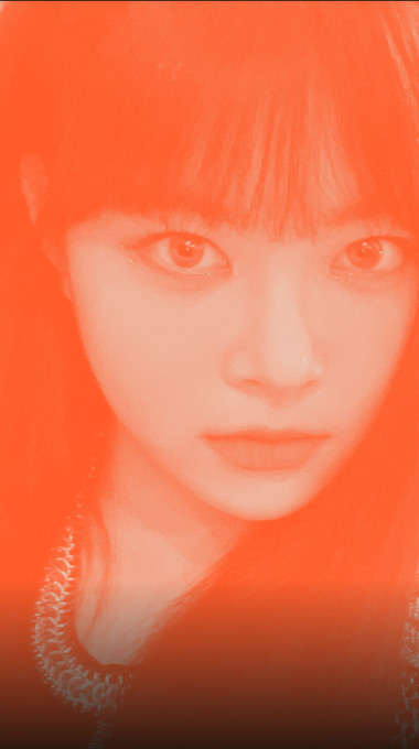 Eunchae Gaze Photo 1