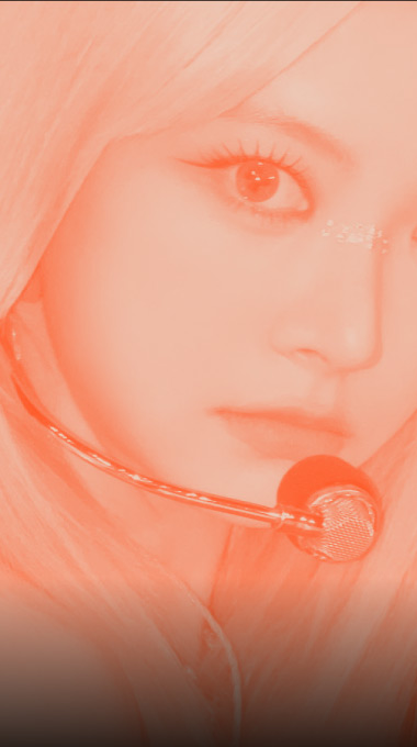 Eunchae Gaze Photo 2